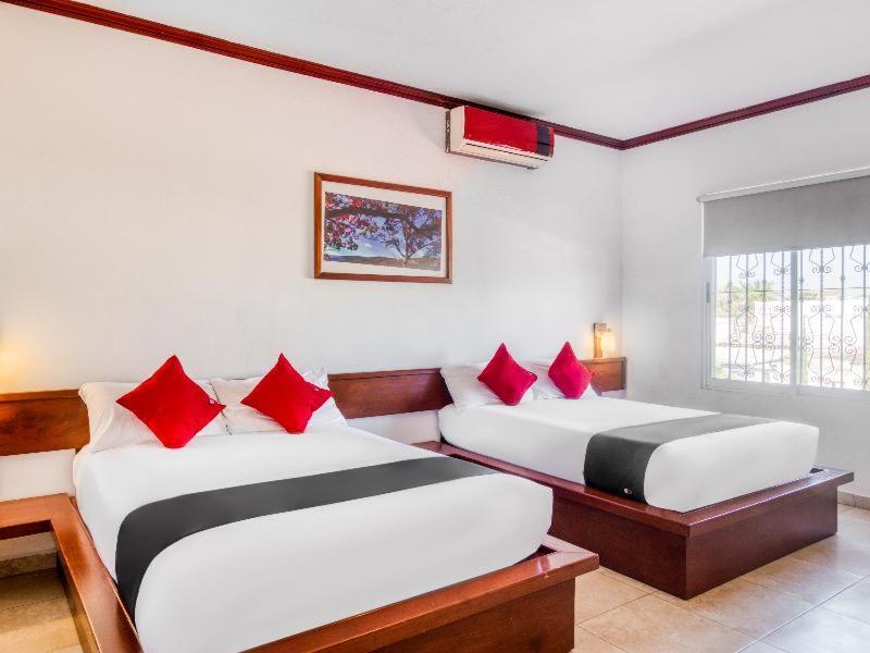 Monte Salerno Hotel & Suites Montemorelos Room photo
